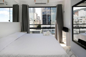 Studio moderno com vista privilegiada para a praia